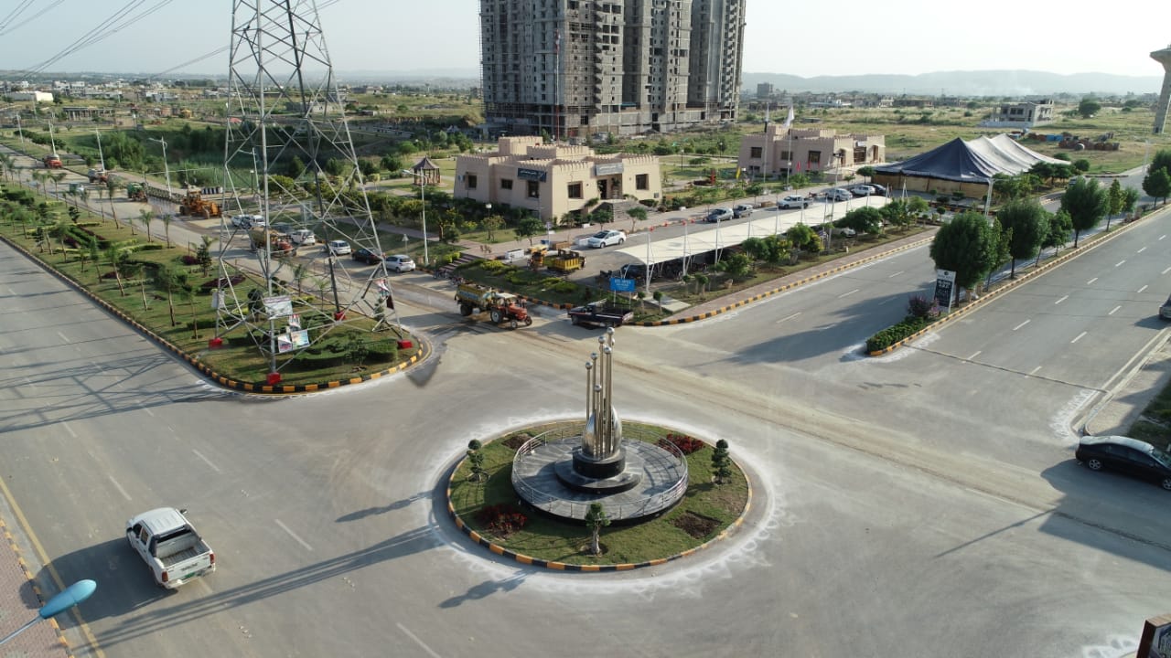 B17 Pic construction activity